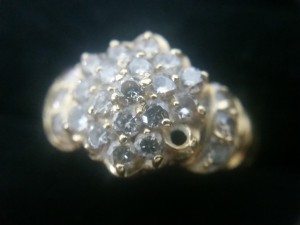 石の取れたダイヤも買い取ります。