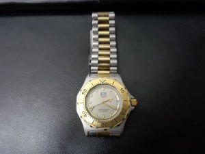 タグ・ホイヤーのメンズウオッチをお買取り致しました大吉鶴見店です。