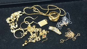 貴金属　プラチナ　買取　買い取り　北九州市　小倉北区　魚町