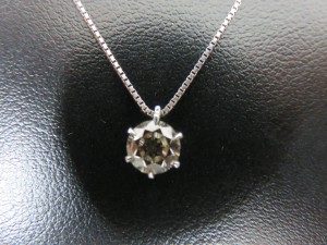 ダイヤモンド　ネックレス