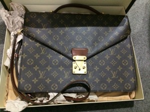 ヴィトン ブリーフケース