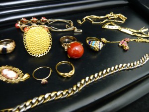 金アクセサリー買取箕面