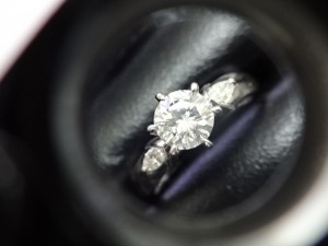 ダイヤの買取り強化中の大吉 調布店です!