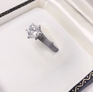 ダイヤの立て爪リング高額で買取ました。大吉稲毛店です。