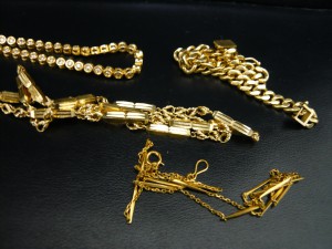 金買取箕面大吉