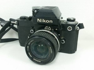 ニコンのカメラです。