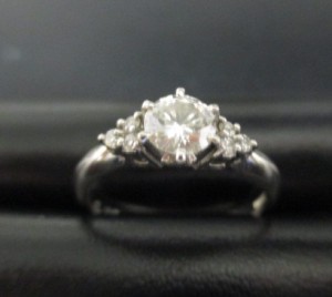 練馬区平和台でダイヤモンドを高価買取中です。 地域No.1高価買取宣言中の大吉東武練馬店です。