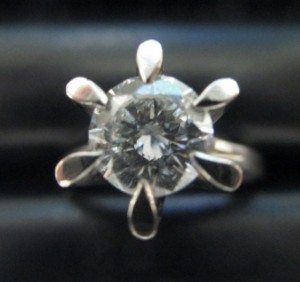 練馬区平和台でダイヤモンドを高価買取中です。 大吉 東武練馬店