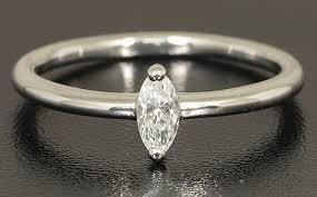 マーキースカットのダイヤモンドです