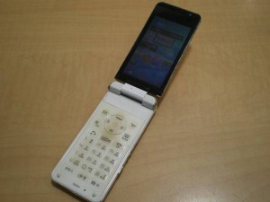 SoftBank 933SH ホワイト ガラケー 本体のみ