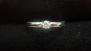 大吉沖縄胡屋店で買取りましたダイヤリングの画像です