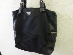 太宰府のお客様よりブランドバック(PRADA,プラダ)を買取しました。大吉久留米店