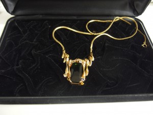 色石 アクセサリー