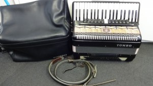 アコーディオン