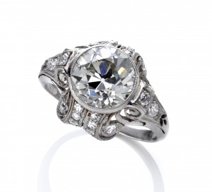 大吉 松戸店 ダイヤの買取にも自信があります