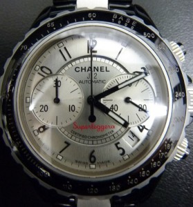 シャネルJ12スーパーレッジェーラ