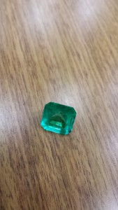 エメラルド 5ct堺区