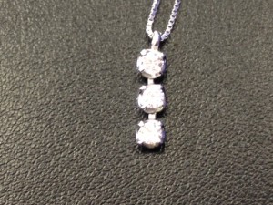 ダイヤの高額買取は大吉 久留米店でいたします!