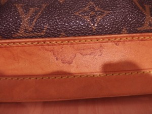 関内伊勢佐木町の大吉です。巾着をお買取りいたしました。