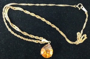 金（K18）のネックレスを買取りました。大吉久留米