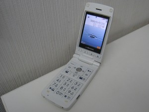 docomo L-03A ホワイト② (2)