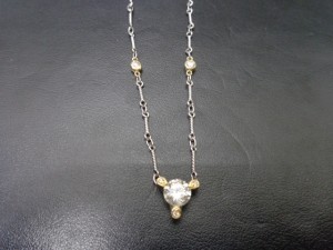 1.04ctのダイヤモンドのネックレスをお買取り致しました大吉鶴見店です。