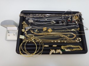 篠山市の皆様　メッキアクセサリーの買取りもキッピーモール三田店へ