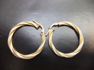 貴金属を高価買取致しました。大吉草加店。