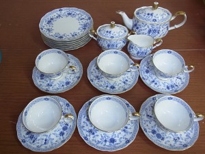 板橋区お客様より食器をお買取しました。地域No.1高価買取宣言中の大吉東武練馬店です!