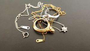 貴金属 金・プラチナ買取は 買取専門店大吉ウエステ垂水店へ