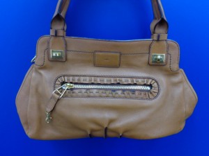 大吉鶴見店はChloéのハンドバッグをお買取り致しました。