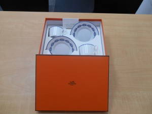 八尾店で買取したエルメス(ブランド)エルメス(ティーカップ)エルメスのティーカップです。JR八尾駅1分(隣駅 久宝寺駅と志紀駅)