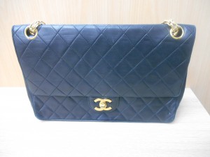 八尾店で買取したシャネル(マトラッセ)シャネル(ブランド)シャネルのバッグです。JR八尾駅1分(隣駅 久宝寺駅と志紀駅)