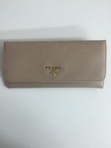 プラダの財布(ブランド)の買取は池田市の大吉池田店