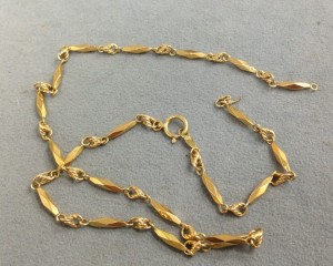 松江市のお客様から金ネックレスのお買取を致しました。