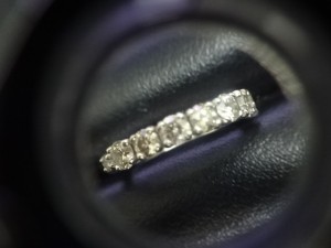 本日、買取ましたダイヤのリングです。