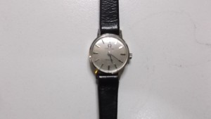 大吉 武蔵小金井店 オメガ アンティーク 手巻き時計の画像です。