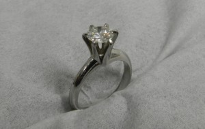 福岡市早良区のお客様よりダイヤの買取を致しました。大吉七隈四ツ角店