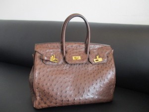 松江市のお客様からオーストリッチの買取を致しました。大吉松江店