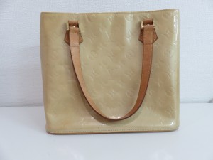 池田市のお客様よりブランドを買取致しました。大吉池田店です。