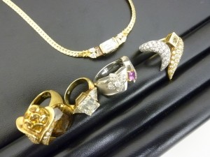 王寺で貴金属を売るなら大吉リーベル王寺店にお任せ下さい。