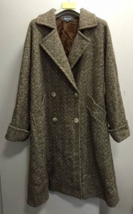 ブランドコートを買取る、大吉 松戸店です。ブランド以外にも金、プラチナ、銀、貴金属、古銭、時計、ダイヤモンド、切手、金券、カメラ、携帯、テレカ等等幅広くお買取しているのが大吉松戸店。「ブランド」「買取」「松戸」で検索