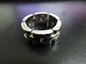 本日はカルティエのリングを買取ました