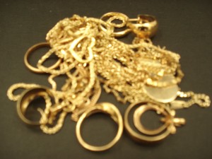 金の買取なら大吉フレンドマート八幡一ノ坪店へ