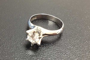 太宰府のお客様より、ダイヤ(プラチナリング)をお買取致しました。大吉久留米