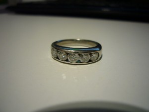 大吉東武練馬店|板橋区徳丸のお客様からダイヤ付きリングをお買取りしました。地域No.1高価買取宣言中!