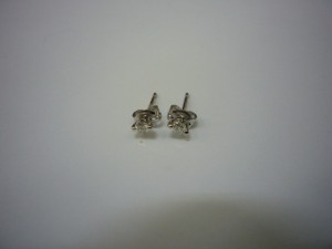 大吉東武練馬店|練馬区のお客様よりプラチナのピアス買取しました。地域No.1高価買取宣言中!