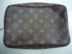 大吉東武練馬店|練馬区北町のお客様よりヴィトンのポーチをお買取しました。地域No.1高価買取宣言中!