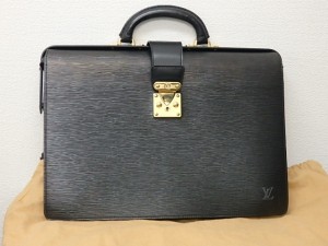 ブランド品　ヴィトン　大東市