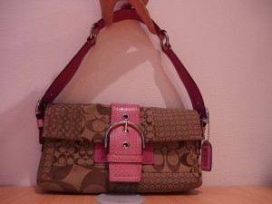 関内伊勢佐木町の大吉です。コーチをお買取りいたしました。